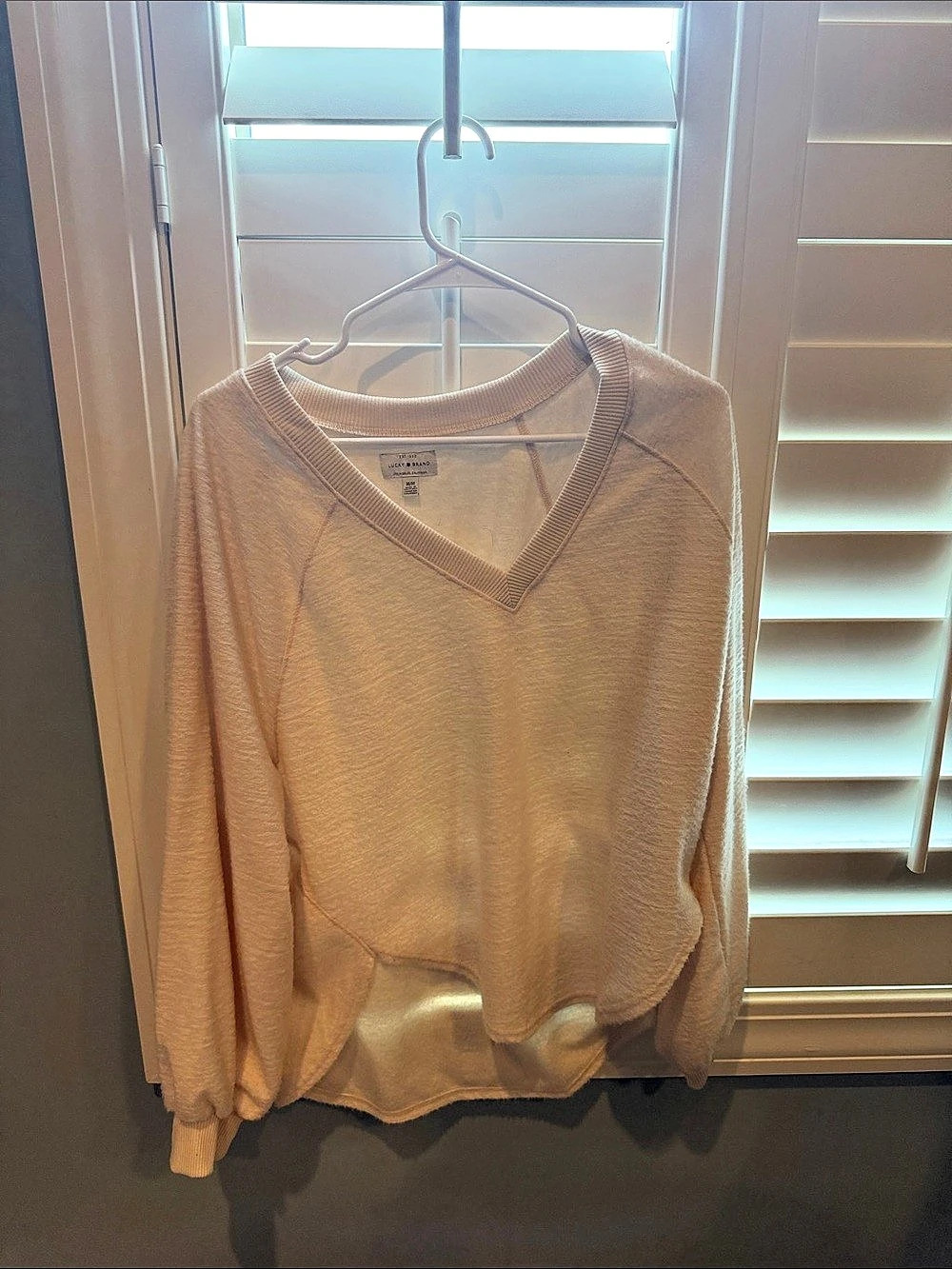 LOFT Long Sleeve V-Neck in Pink